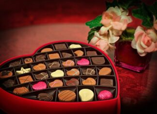 Zelf bonbons maken met een vulling van praline