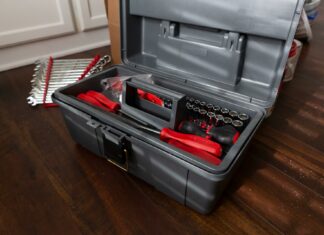 Wat zijn de meest essentiële gereedschappen die je thuis moet hebben? gereedschapskist